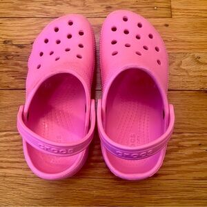 CROCS Bright Pink Kids Sandals Shoes Casual Size 13 Classic Summer Comfy Strap